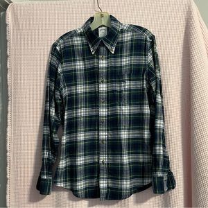 BROOKS BROTHERS Men’s Regent Fit blue and green plaid shirt size S.